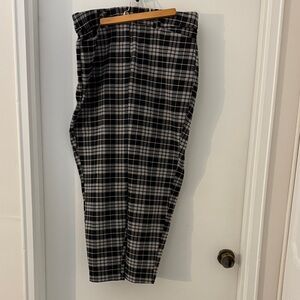 Women’s Black and White Plaid Pants